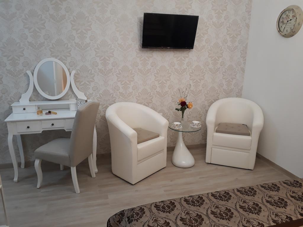 Apartments Jo Senj  Bagian luar foto